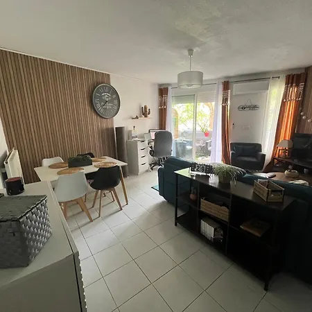 Apartament 2 Avec Parking Privatif *